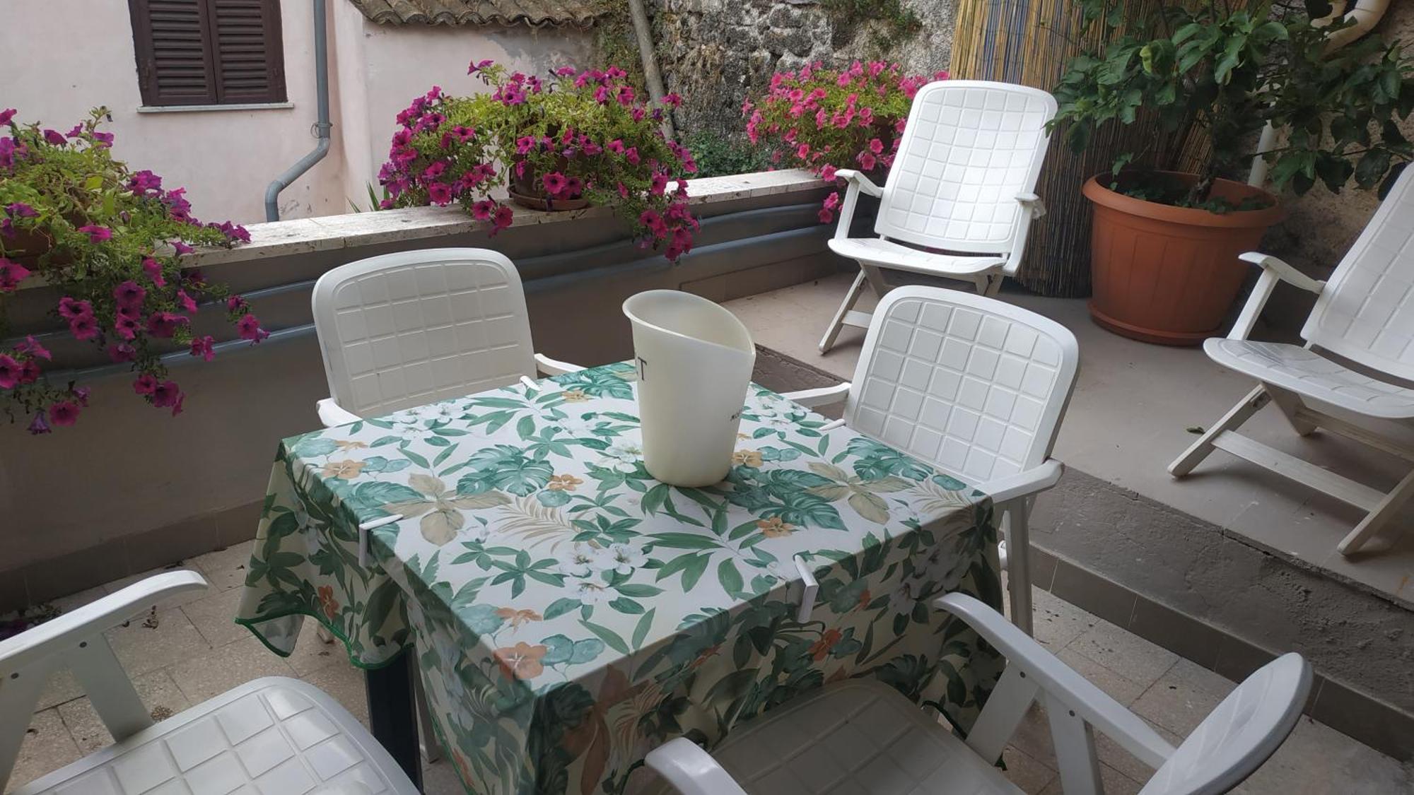 Ferienwohnung Il Ciclope Di Annalisa Alatri Exterior foto